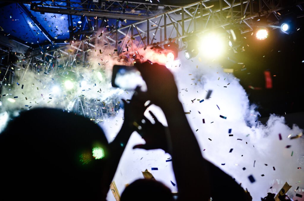 people-music-concert-night